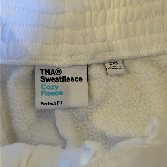 Aritzia TNA Sweatfleece cozy fleece perfect fit sweatpants white 2XS - Picture 3 of 4